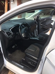 Osobní automobil Ford Edge
