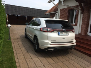 Osobní automobil Ford Edge