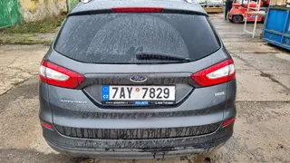 02 ROLUC - Osobní automobil Ford Mondeo 7AY7829