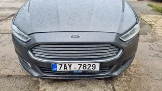 02 ROLUC - Osobní automobil Ford Mondeo 7AY7829
