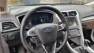 02 ROLUC - Osobní automobil Ford Mondeo 7AY7829