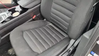02 ROLUC - Osobní automobil Ford Mondeo 7AY7829