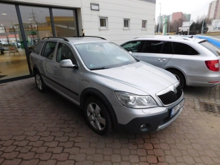 Osobní automobil Škoda Octavia kombi 2