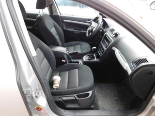 Osobní automobil Škoda Octavia kombi 2