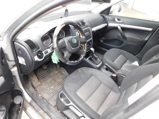 Osobní automobil Škoda Octavia kombi 2