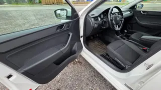 PFG 04 - osobní automobil Škoda RAPID