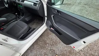PFG 04 - osobní automobil Škoda RAPID