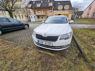 Osobní automobil Škoda Superb 2.0 16v TDI kombi - RZ 6AM8408