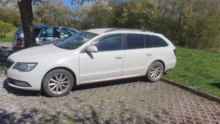 Osobní automobil Škoda Superb 2.0 16v TDI kombi - RZ 6AM8408
