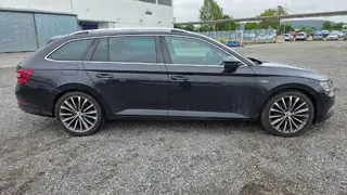 PFG 03 - osobní automobil Škoda SUPERB