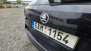 PFG 03 - osobní automobil Škoda SUPERB