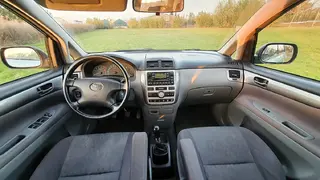 Osobní automobil Toyota Avensis Verso 2.0, RZ 6J41594