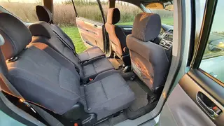 Osobní automobil Toyota Avensis Verso 2.0, RZ 6J41594