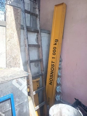 INTORA 17. Otočné rameno s kladkostrojem