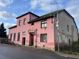 Spoluvlastnický podíl id. 1/3 k nemovitostem Golčův Jeníkov - objekt restaurace včetně pozemku