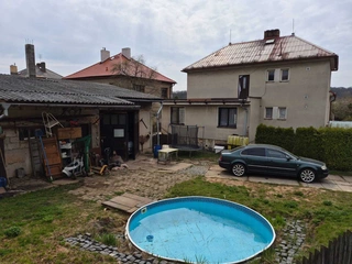 Spoluvlastnický podíl 1/5 na RD se zahradou Lány, okres Kladno