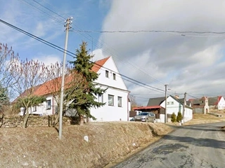 Podíl na RD ve výši 1/3 a na pozemcích ve výši 1/3 v obci Zdeslav u Rakovníka