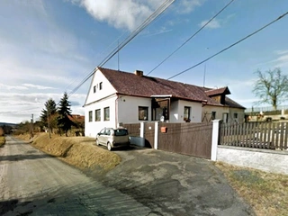 Podíl na RD ve výši 1/3 a na pozemcích ve výši 1/3 v obci Zdeslav u Rakovníka