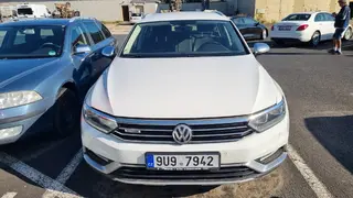 AZ SANACE Volkswagen Passat kombi, RZ 9U9 7942