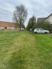 Rovinatý pozemek 1800 m2, k.ú. Mokré 