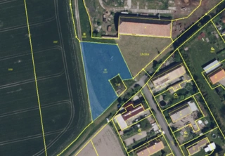 Rovinatý pozemek 1800 m2, k.ú. Mokré 