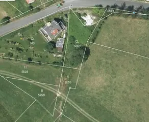 Stavební pozemek 1050m2, vč. stavebního povolení na stavbu RD s garáží, Březiny u Poličky