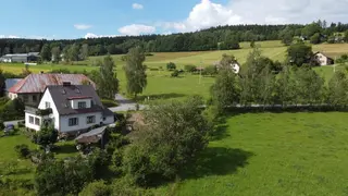 Stavební pozemek 1050m2, vč. stavebního povolení na stavbu RD s garáží, Březiny u Poličky