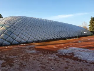Přetlaková hala na 4 tenisové kurty