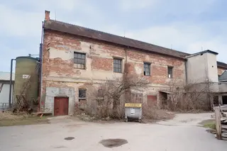 Prodej výrobního areálu dlužníka LANATEX, a.s.