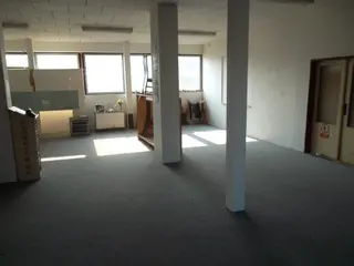 Prodejna a pozemky Lhotka nad Labem a Malé Žernoseky, okres Litoměřice