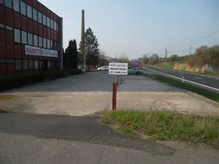 Prodejna a pozemky Lhotka nad Labem a Malé Žernoseky, okres Litoměřice