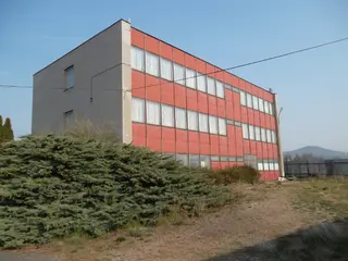Prodejna a pozemky Lhotka nad Labem a Malé Žernoseky, okres Litoměřice