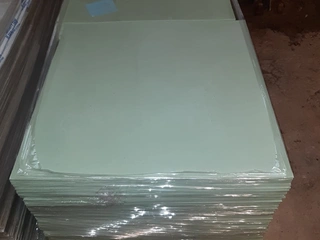 Průmyslová kaučuková krytina nora® (60 x 60 cm) 5 - 10 PALET, 420 Kč za 1m2