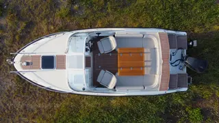 Jacht servis 03. Quicksilver 645 Activ Cabin motorový člun