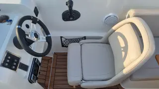 Jacht servis 03. Quicksilver 645 Activ Cabin motorový člun