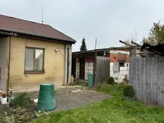 RD Kamenný Přívoz, k.ú. Hostěradice s garáží a zahradou, Praha - západ