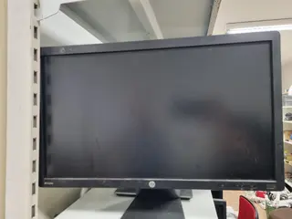 RM 01 Monitory k PC, 25 kusů