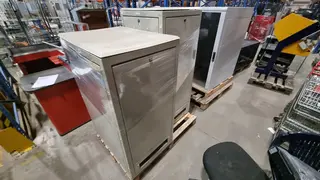 RM 100 Rack skříně 6 kusů