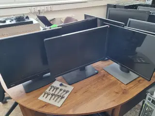 RM 13 Soubor spotřební elektroniky