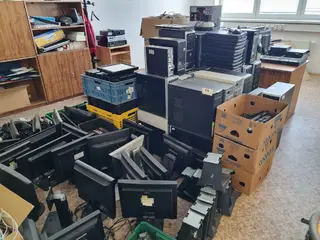 RM 13 Soubor spotřební elektroniky