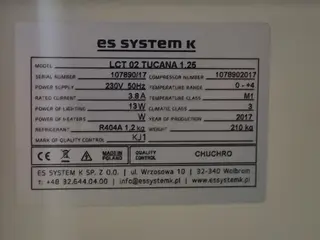 RM 130 Vitrína chladící