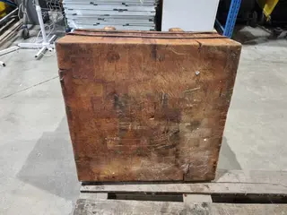 RM 145 Řeznický špalek