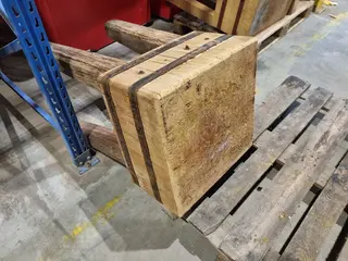 RM 146 Řeznický špalek