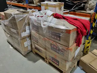 RM 178 Reklamní oblečení cca 1 200 kusů