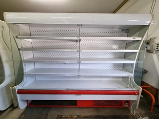  RM 18 Přístěná chladící vitrína, 3 kusy