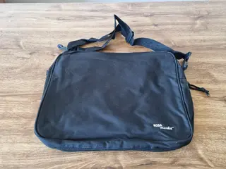 RM 183 Taška na notebook 67 kusů
