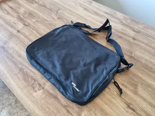 RM 183 Taška na notebook 67 kusů