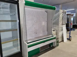 RM 19 Přístěná chladící vitrína zn. IGLO, 8 kusů