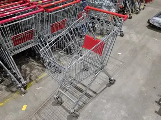 RM 24 Vozík nákupní 95 kusů