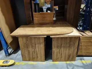 RM 33 Kancelářský nábytek použitý